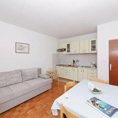 Casa de Férias With 2 Bedrooms Seline